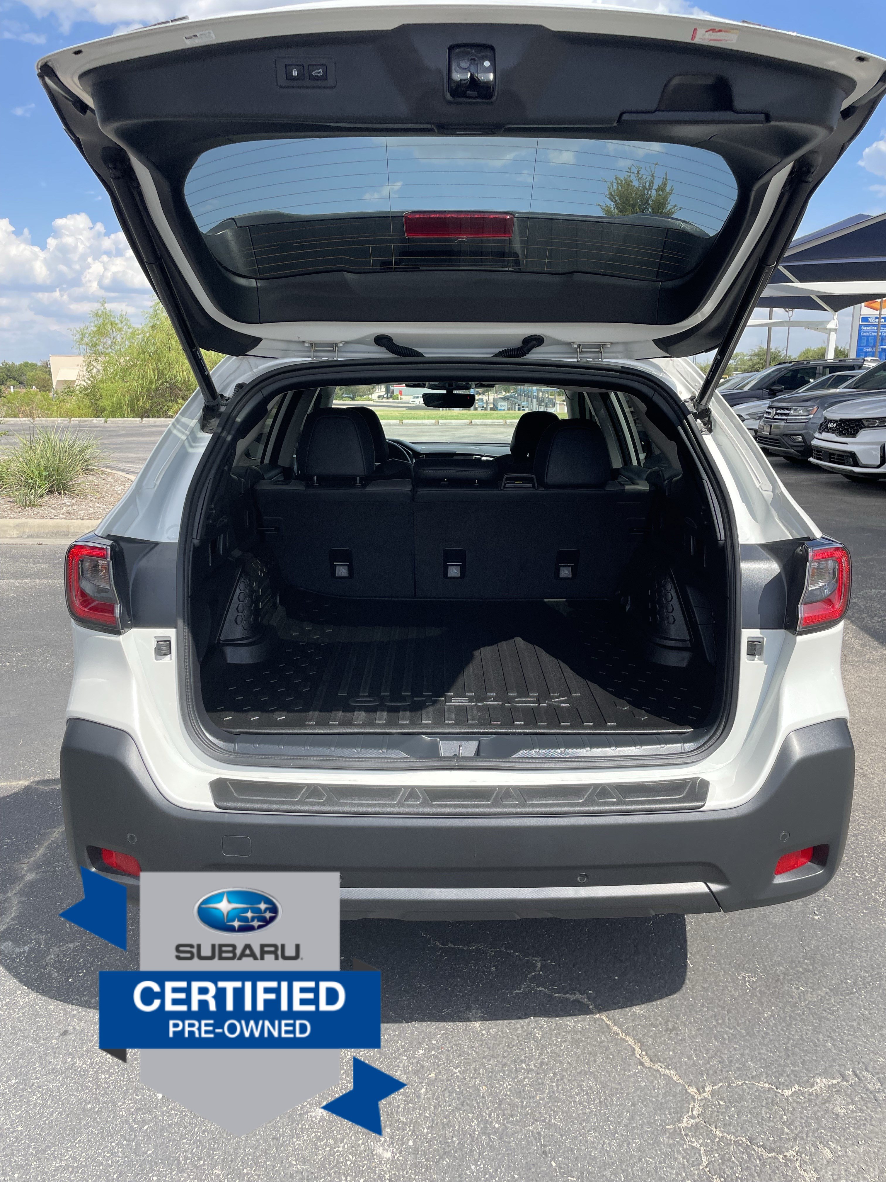 Used 2025 Subaru Outback Onyx Edition XT AWD/4WD image 11