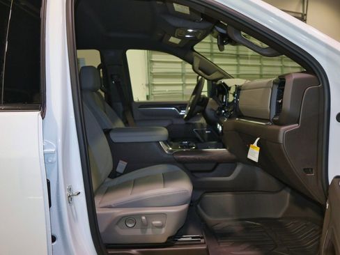 New 2026 GMC Sierra 3500 SLT w/ SLT Premium Package image 27