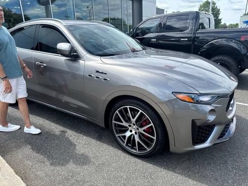 Used 2022 Maserati Levante Modena AWD/4WD image 4