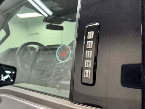 Used 2023 Ford F150 Lariat w/ Equipment Group 502A High image 38