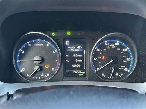 Used 2018 Toyota RAV4 Adventure image 23