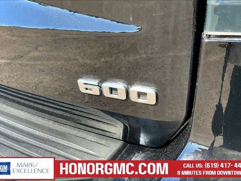 Used 2022 Cadillac Escalade ESV Sport w/ Touring Package AWD/4WD image 24