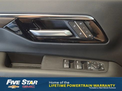 New 2026 Chevrolet Suburban High Country AWD/4WD image 25