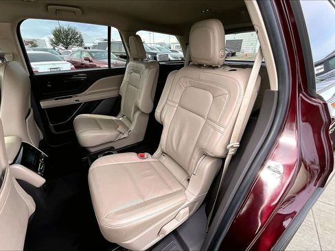Used 2020 Lincoln Aviator Reserve image 19