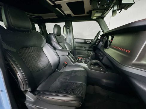 Certified 2025 Ford Bronco Raptor w/ Interior Carbon Fiber Pack AWD/4WD image 15