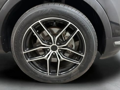Used 2018 Ford Explorer Limited FWD image 24