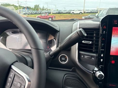 New 2026 RAM 2500 Laramie AWD/4WD image 14