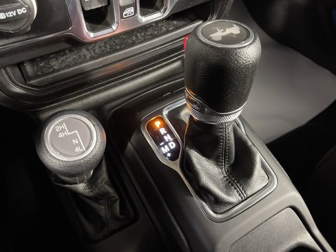 Used 2023 Jeep Wrangler Sport S image 24