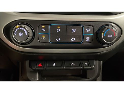 Used 2022 Chevrolet Colorado LT w/ LT Convenience Package AWD/4WD image 14