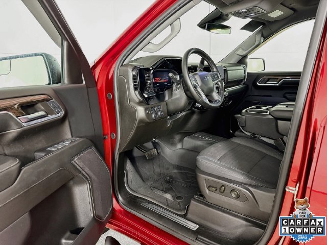 Used 2024 Chevrolet Silverado 1500 RST w/ Z71 Off-Road Package AWD/4WD image 3
