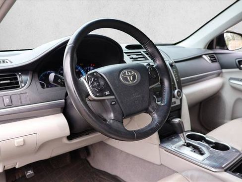Used 2013 Toyota Camry XLE FWD image 12