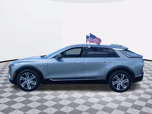 Used 2024 Cadillac Lyriq Tech AWD/4WD image 4