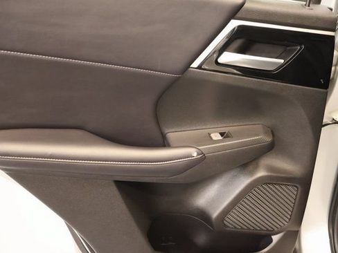 Used 2024 Mitsubishi Outlander SE AWD/4WD image 31