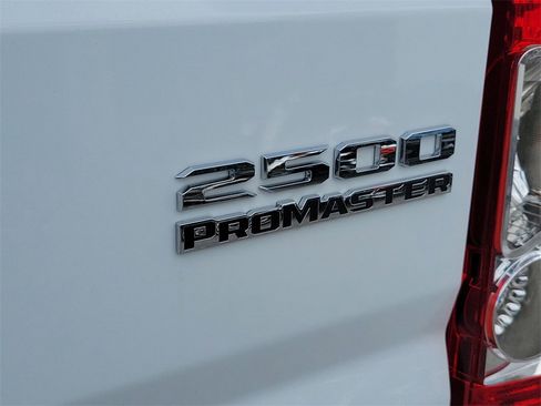 Used 2025 RAM ProMaster 2500 w/ Convenience Group image 8