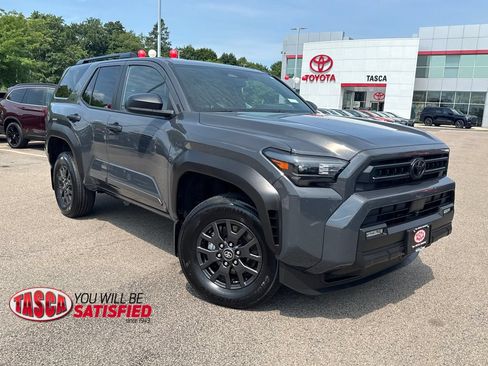 Used 2025 Toyota 4Runner SR5 AWD/4WD image 1