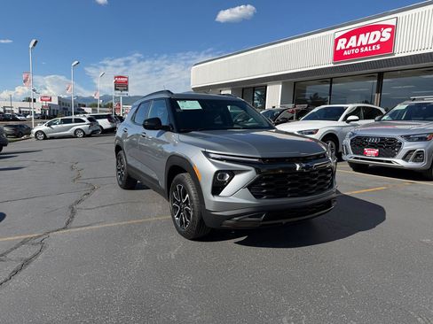 Used 2026 Chevrolet TrailBlazer ACTIV w/ Convenience Package AWD/4WD image 2