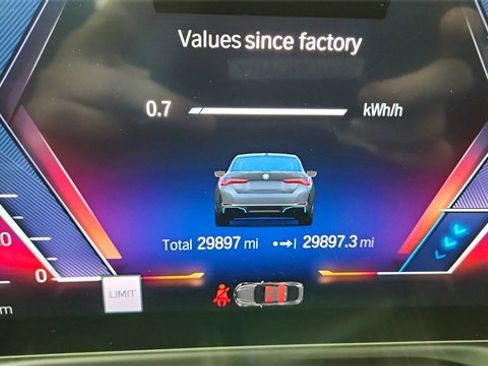 Used 2023 BMW i4 eDrive35 w/ Premium Package image 38