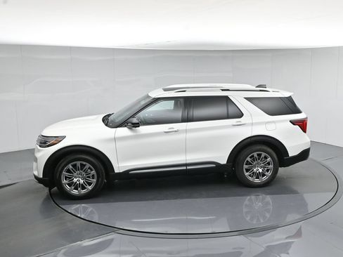 Used 2025 Ford Explorer Platinum RWD image 47
