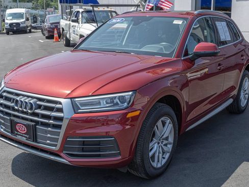 Used 2020 Audi Q5 2.0T Premium AWD/4WD image 2
