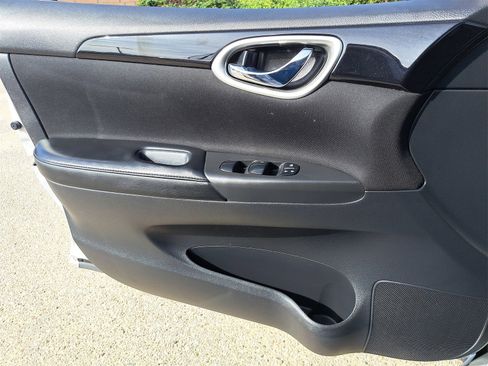 Used 2019 Nissan Sentra SV image 28