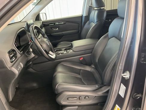 Certified 2025 Honda Pilot EX-L image 4