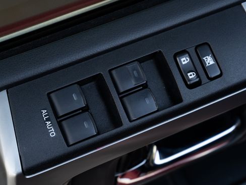 Used 2016 Toyota 4Runner Limited image 42