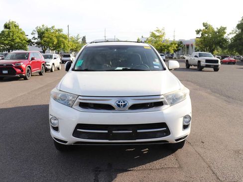 Used 2013 Toyota Highlander Limited AWD/4WD image 2