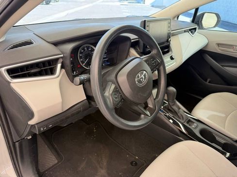 Used 2022 Toyota Corolla LE w/ LE Convenience Package FWD image 15