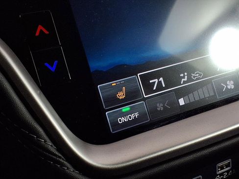 Used 2025 Subaru Outback Premium image 21