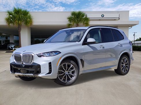New 2026 BMW X5 xDrive40i w/ M Sport Package AWD/4WD image 1