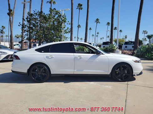 Used 2025 Honda Accord Sport image 3