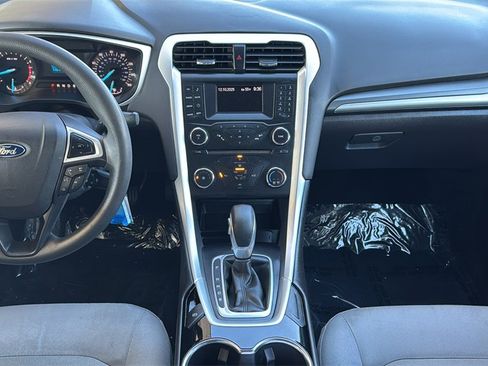 Used 2014 Ford Fusion S image 9