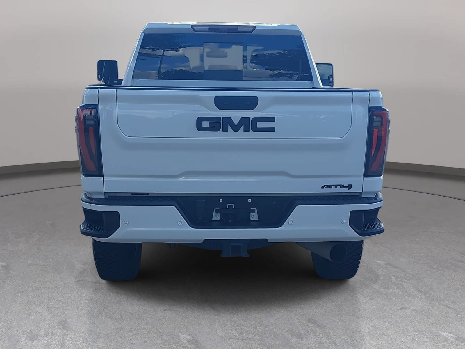 Used 2024 GMC Sierra 2500 AT4 w/ AT4 Preferred Package AWD/4WD image 6