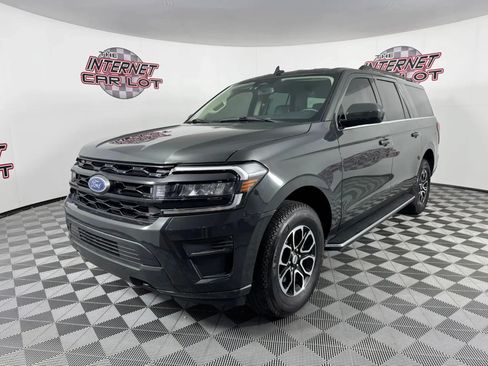 Used 2022 Ford Expedition Max XLT AWD/4WD image 3
