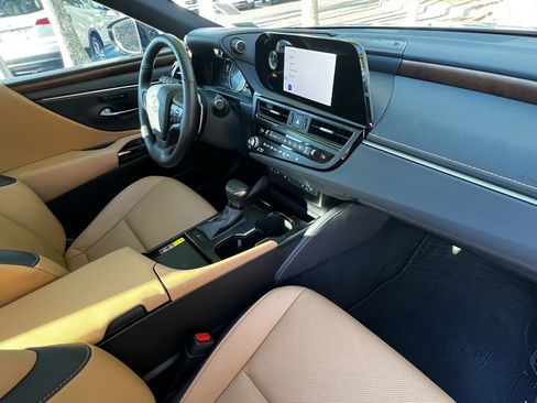 Used 2024 Lexus ES 350 w/ Premium Package FWD image 47