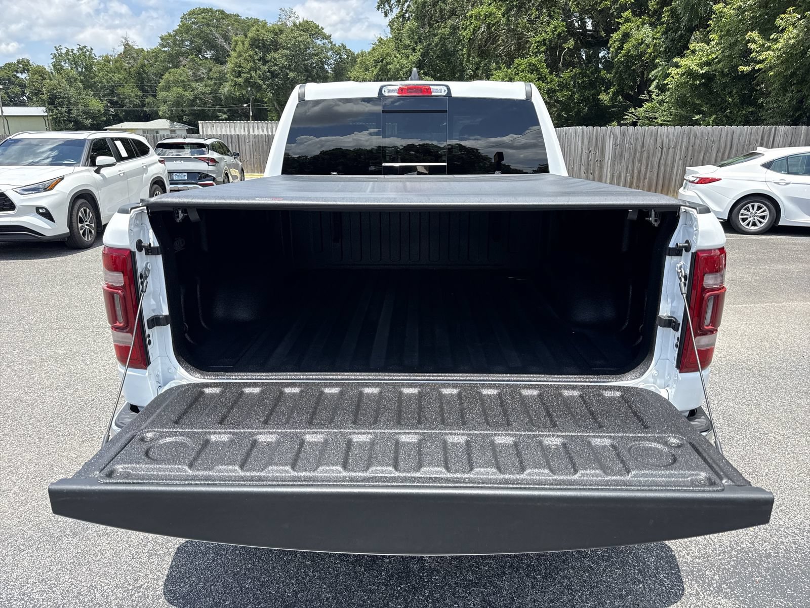 Used 2021 RAM 1500 Laramie AWD/4WD image 31