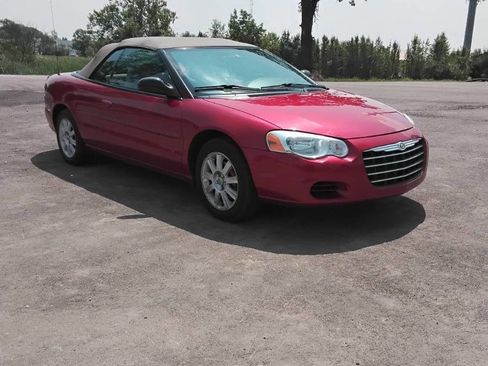 Used 2004 Chrysler Sebring GTC image 3