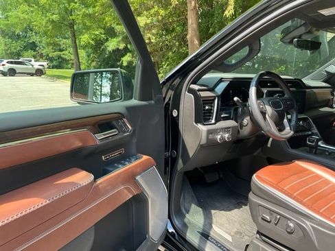 Used 2024 GMC Sierra 1500 Denali Ultimate AWD/4WD image 4
