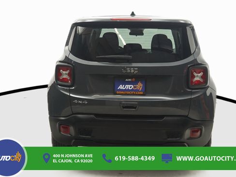 Used 2023 Jeep Renegade Latitude AWD/4WD image 12