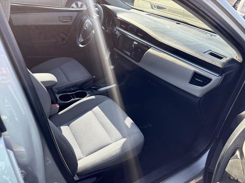 Used 2016 Toyota Corolla LE FWD image 17