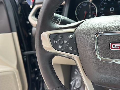 Used 2017 GMC Acadia Denali w/ Technology Package FWD image 27