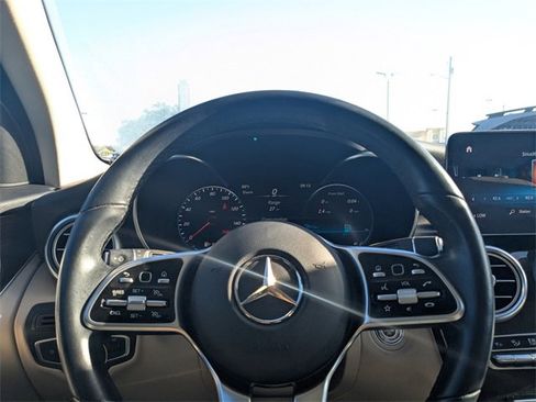 Used 2021 Mercedes-Benz GLC 300 image 25