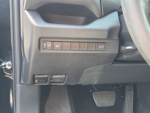 Used 2025 Toyota RAV4 XLE w/ Convenience Package AWD/4WD image 13
