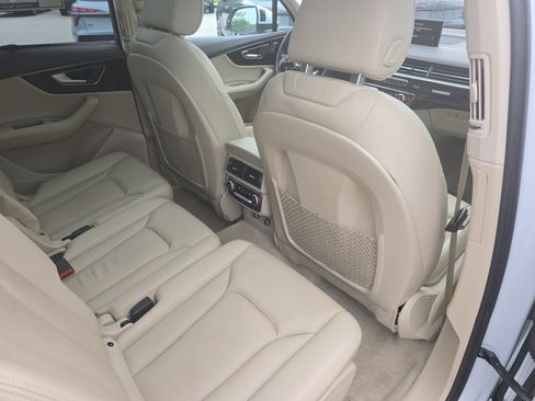 Used 2019 Audi Q7 3.0T Prestige w/ Prestige Package AWD/4WD image 11