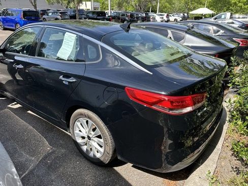Used 2018 Kia Optima EX w/ Premium Package FWD image 5