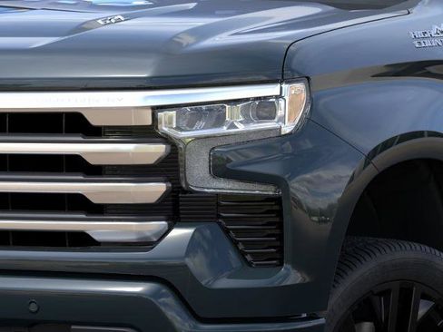 New 2026 Chevrolet Silverado 1500 High Country w/ High Country Premium Package AWD/4WD image 34