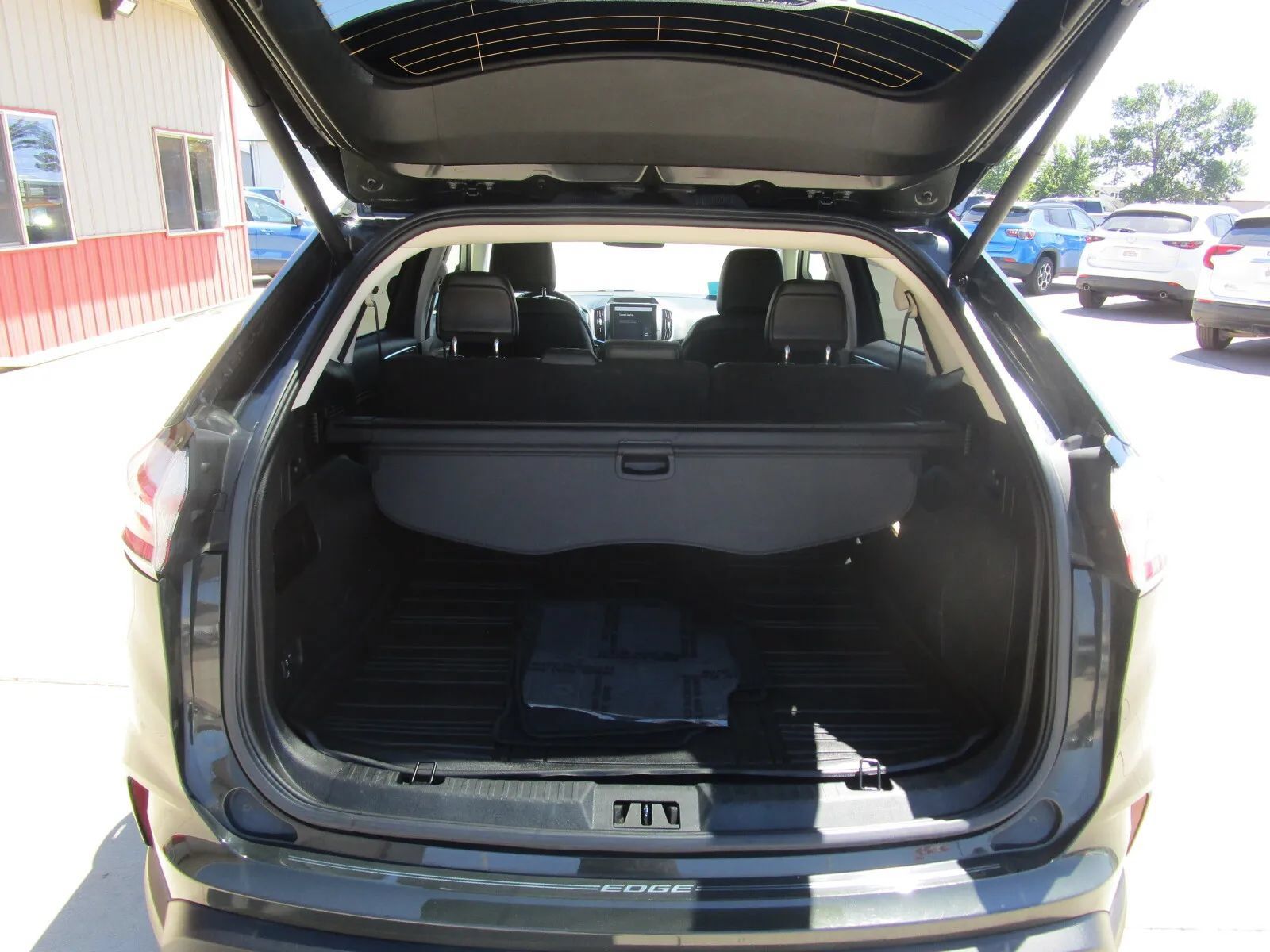 Used 2023 Ford Edge Titanium w/ Cargo Accessory Package AWD/4WD image 10