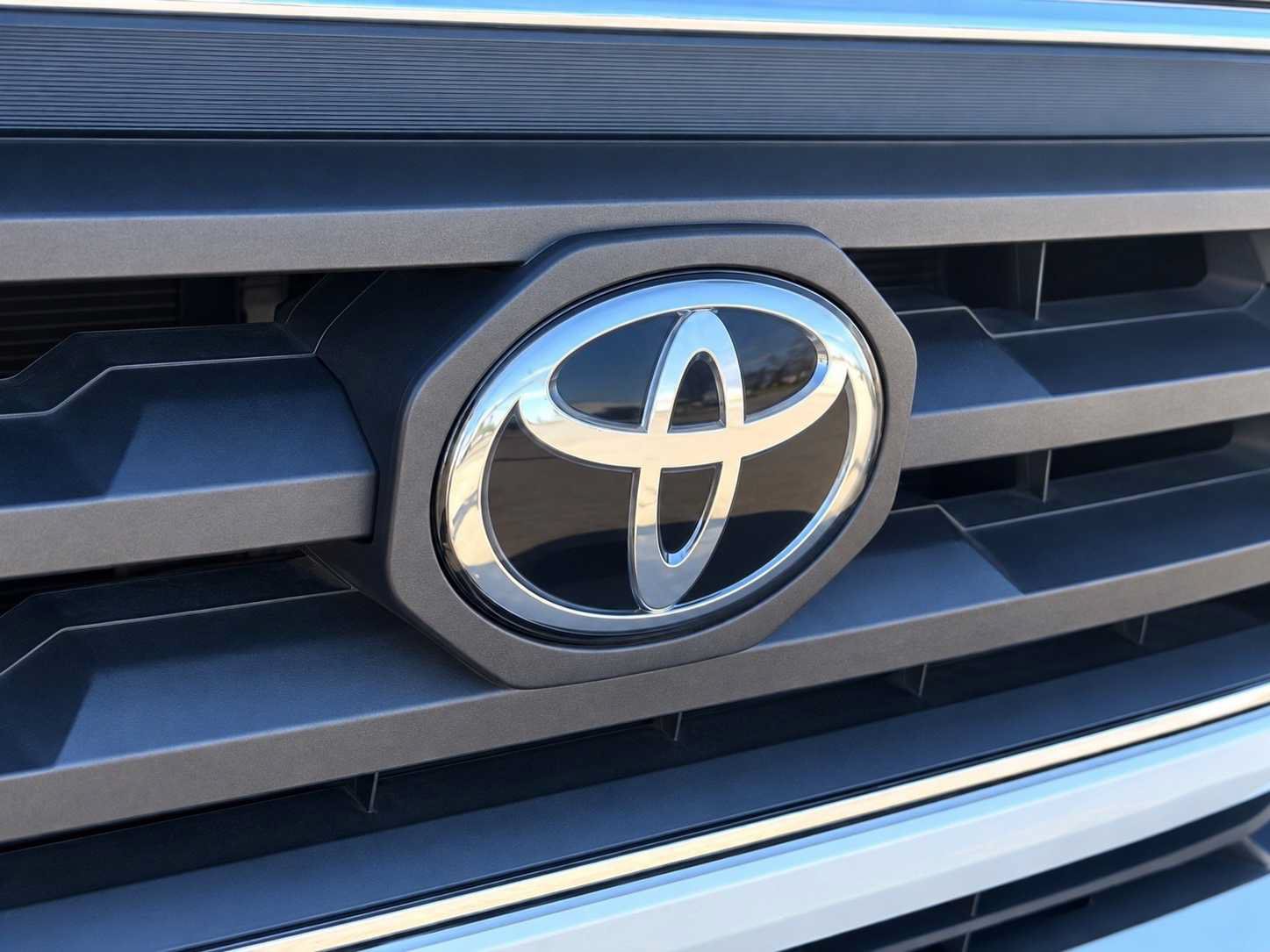 Used 2021 Toyota Tacoma SR5 AWD/4WD image 10