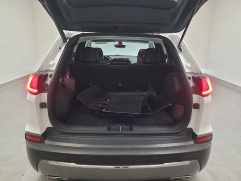 Used 2019 Jeep Cherokee Limited AWD/4WD image 29