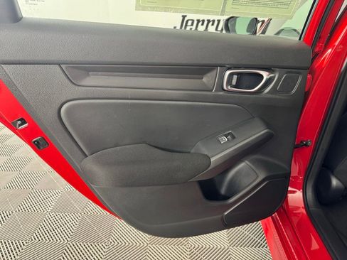 Used 2025 Honda Civic Sport image 26